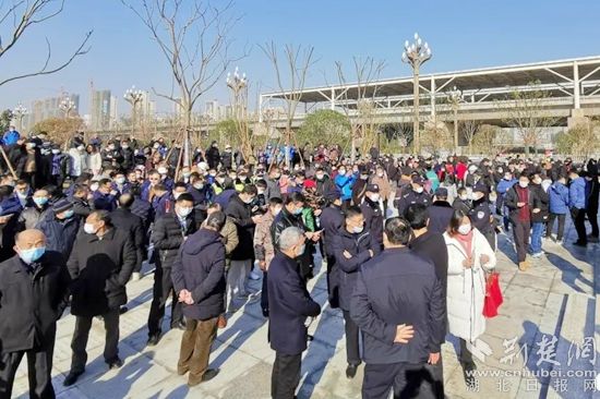 地鐵開通當日。_副本.jpg.jpg